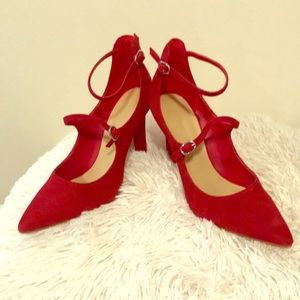 👠Marc Fisher Red Suede Pumps👠
